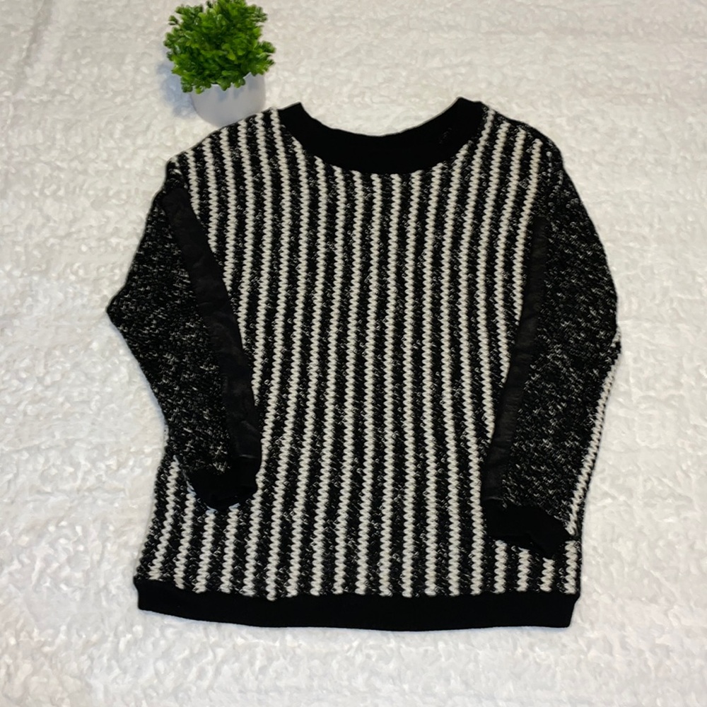 🎈Zara W&B Collection Crew Neck Sweater